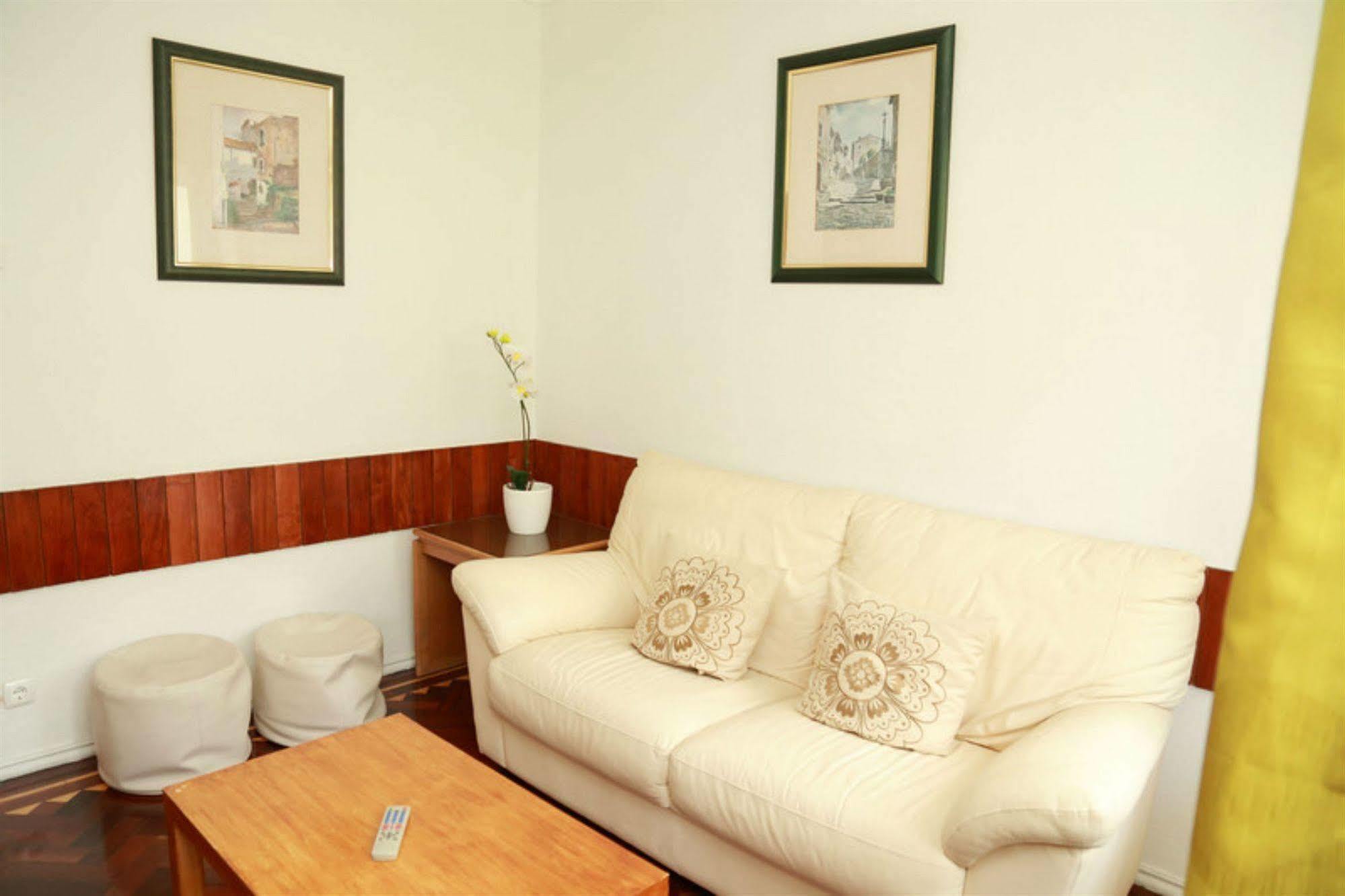 Maison d'hôtes Residencial Mar Dos Acores 2*